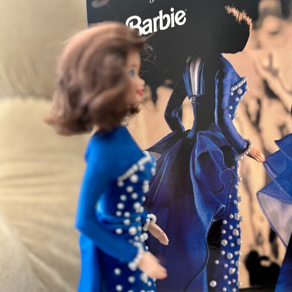 NEW AUTH EVENING PEARL PRESIDENTIAL PORCELAIN LTD BARBIE DOLL #12825 - Picture 6 of 16